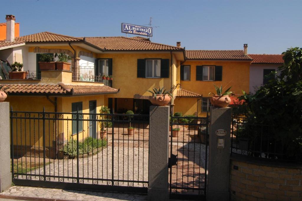Albergo Da Benedetta Vetralla Luaran gambar
