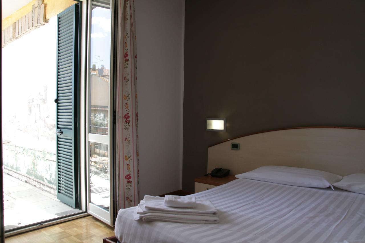 Albergo Da Benedetta Vetralla Luaran gambar