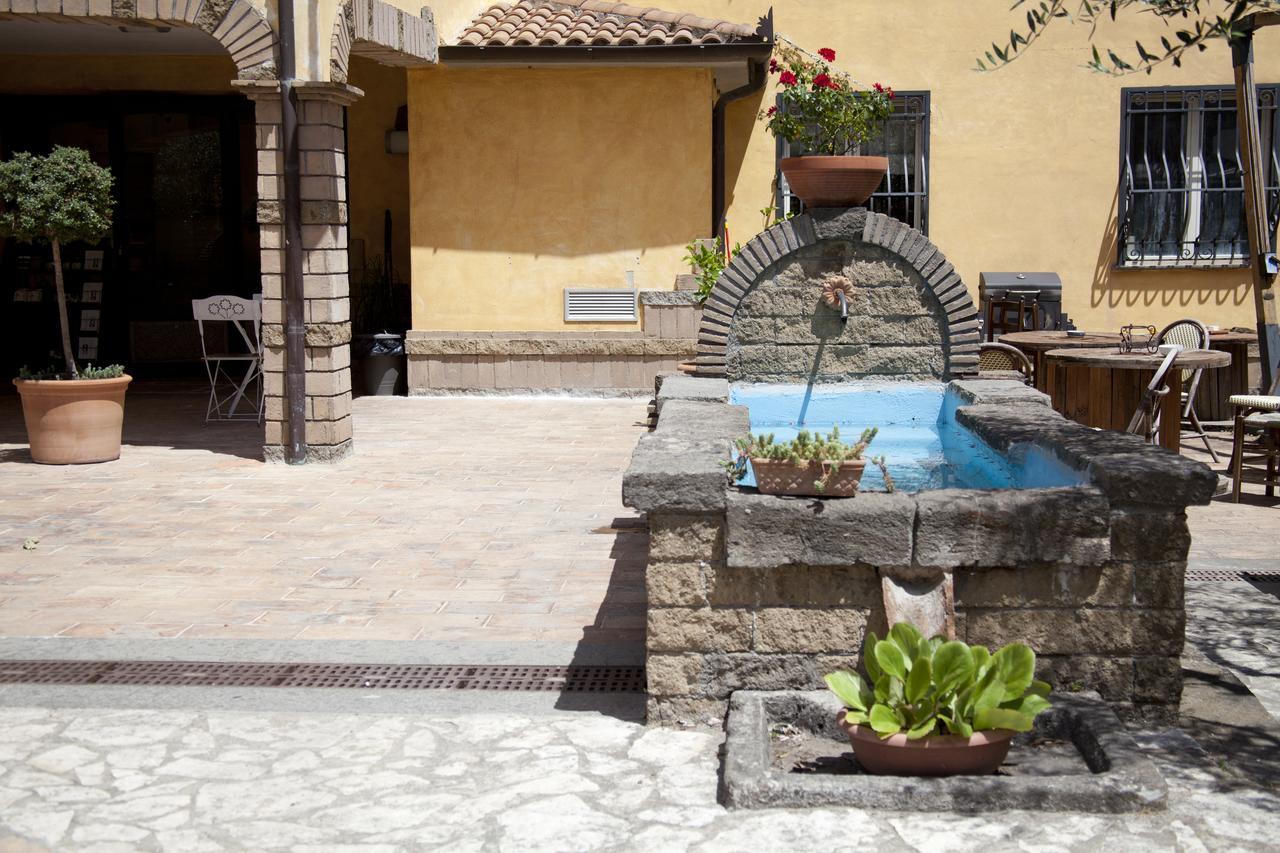 Albergo Da Benedetta Vetralla Luaran gambar