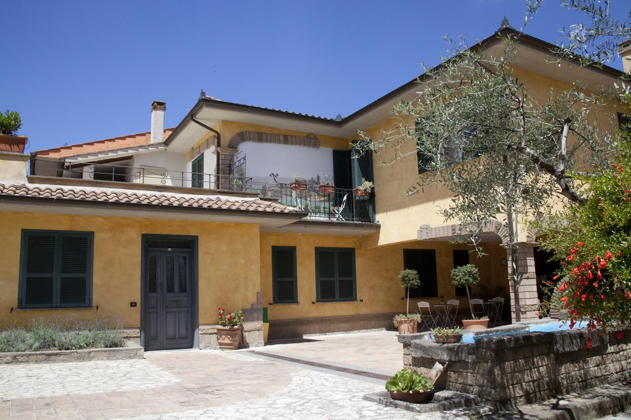 Albergo Da Benedetta Vetralla Luaran gambar