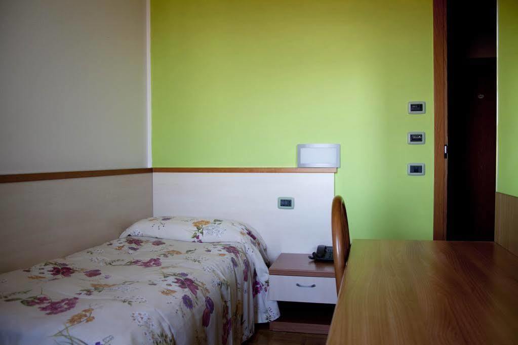 Albergo Da Benedetta Vetralla Luaran gambar